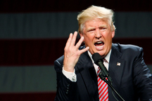 Tổng thống Trump nổi giận vì trợ lý nói sức khỏe của ông nghiêm trọng