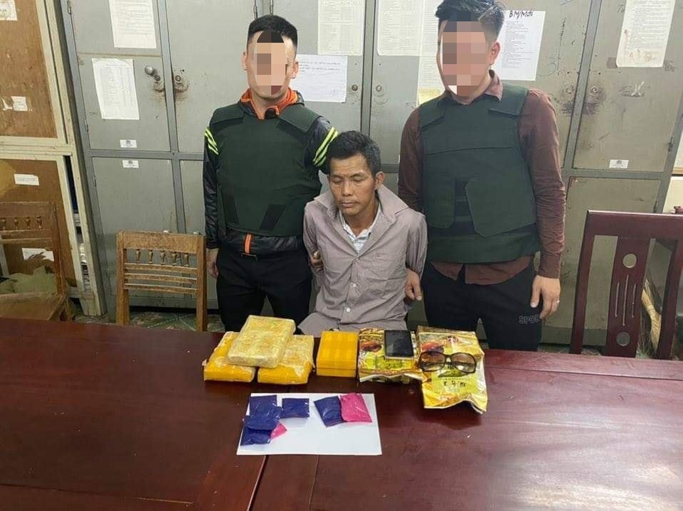 Bắt giữ đối tượng tàng trữ số lượng ma túy lớn - 1 Bắt giữ đối tượng tàng trữ số lượng ma túy lớn - 1