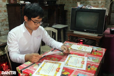 Gánh nặng học phí đại học