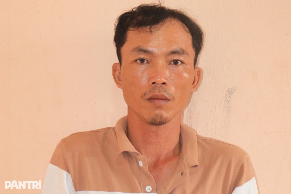 Bắt giữ kẻ cứa cổ người tình trong ngày sinh nhật - 1 Bắt giữ kẻ cứa cổ người tình trong ngày sinh nhật - 1