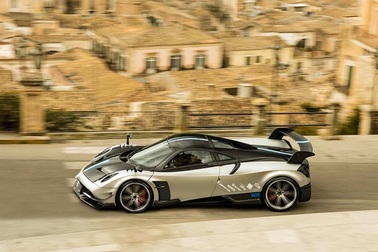 “Thần gió” Pagani Huayra bị triệu hồi