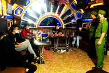 Hơn 40 người "mở tiệc" ma túy trong quán karaoke rạng sáng ngày Valentine