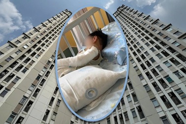Bé trai Trung Quốc trèo cửa sổ đợi mẹ, rơi từ tầng 11 vẫn sống sót kỳ diệu