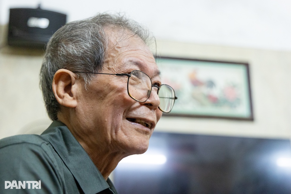 BTV trực phát thanh trưa 30/4/1975: Cầm bản tin suýt ngã, ngỡ mình đang mơ - 2 BTV trực phát thanh trưa 30/4/1975: Cầm bản tin suýt ngã, ngỡ mình đang mơ - 2