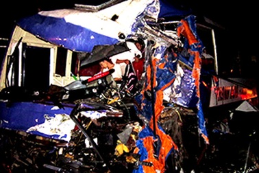 5 ô tô đâm liên hoàn, quốc lộ 1A tắc đường kéo dài