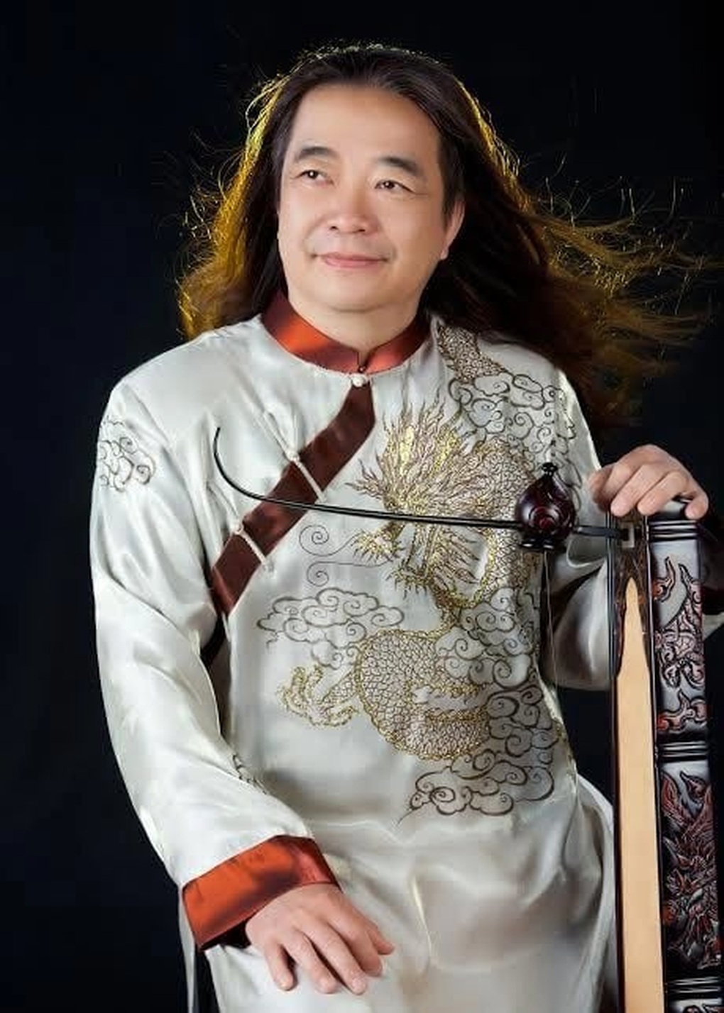 Nghệ sĩ đàn bầu Phạm Đức Thành đột ngột qua đời, đồng nghiệp bàng hoàng - 1 Nghệ sĩ đàn bầu Phạm Đức Thành đột ngột qua đời, đồng nghiệp bàng hoàng - 1