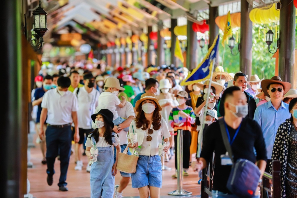 Du lịch Đà Nẵng - phượng hoàng lửa tái sinh trong một mùa hè bùng cháy - 2 Du lịch Đà Nẵng - phượng hoàng lửa tái sinh trong một mùa hè bùng cháy - 2
