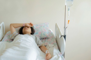 Di chứng suốt đời khi chủ quan với bệnh do não mô cầu ở thanh thiếu niên