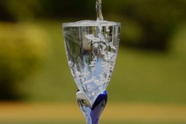 Lợi ích "vàng" khi uống nước ấm vào buổi sáng