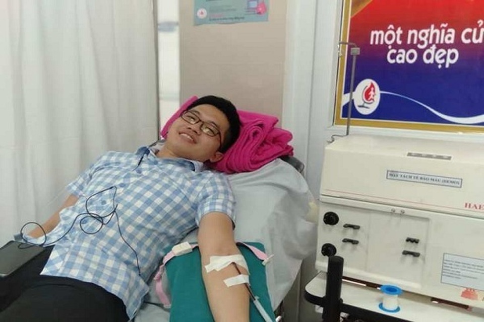 Bác sĩ kịp thời hiến máu cứu sản phụ bị sốt xuất huyết nguy kịch - 1 Bác sĩ kịp thời hiến máu cứu sản phụ bị sốt xuất huyết nguy kịch - 1