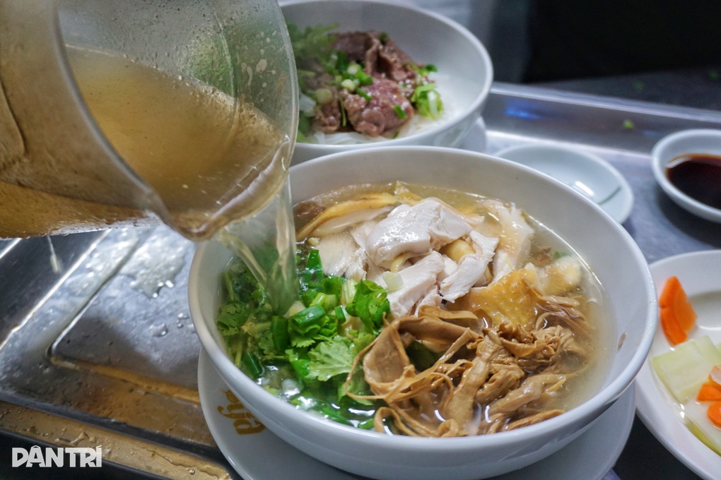 Quán phở Bắc gây sốt vì lời khen ngon nhất TPHCM: Thực hư thế nào? - 5 Quán phở Bắc gây sốt vì lời khen ngon nhất TPHCM: Thực hư thế nào? - 5