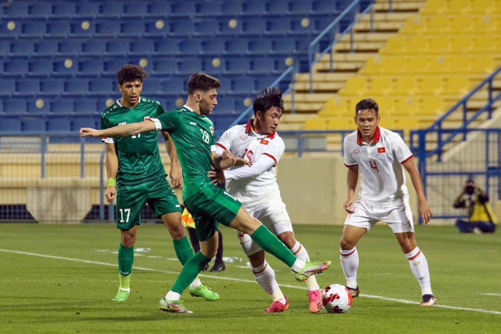 Bị đuổi 2 cầu thủ, U23 Việt Nam thua đậm trước U23 Iraq - 3 Bị đuổi 2 cầu thủ, U23 Việt Nam thua đậm trước U23 Iraq - 3