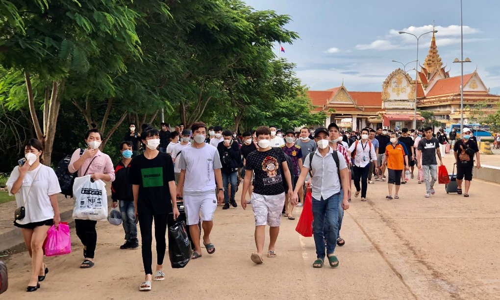 226 lao động Việt Nam bị lừa sang Campuchia được giải cứu - 2 226 lao động Việt Nam bị lừa sang Campuchia được giải cứu - 2
