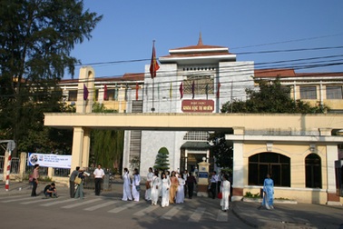 Top 200 trường THPT có điểm thi ĐH cao nhất năm 2009