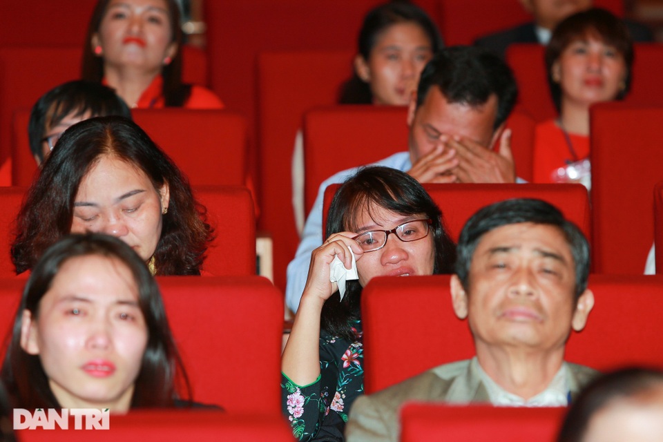Lòng bao dung là hành trang thiện lương của mỗi con người... - 4 Lòng bao dung là hành trang thiện lương của mỗi con người... - 4