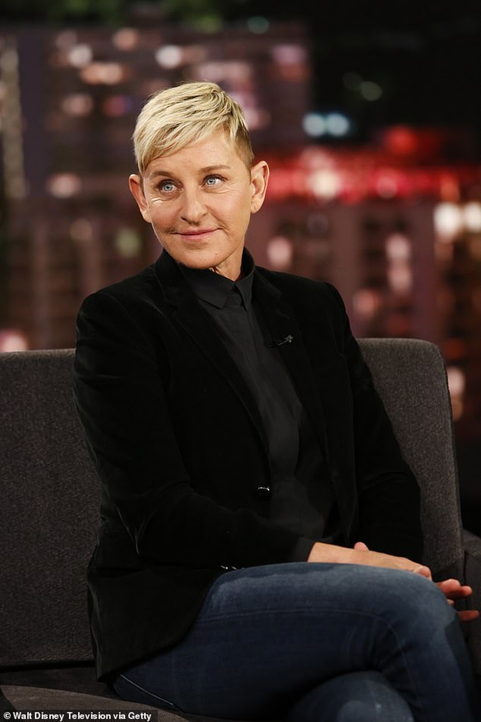 Ngắm siêu dinh thự 53,5 triệu USD của MC đồng tính Ellen DeGeneres - 1 Ngắm siêu dinh thự 53,5 triệu USD của MC đồng tính Ellen DeGeneres - 1