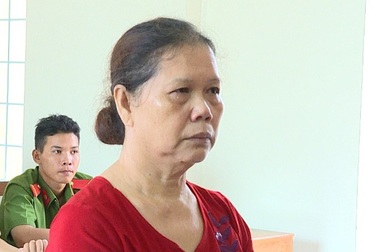 Người đàn bà tạt axit mù mắt “chồng hờ” trốn truy nã suốt 24 năm