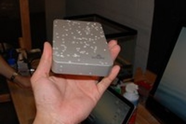 Xem ổ cứng ioSafe Rugged Portable trình diễn khả năng “chịu đựng”