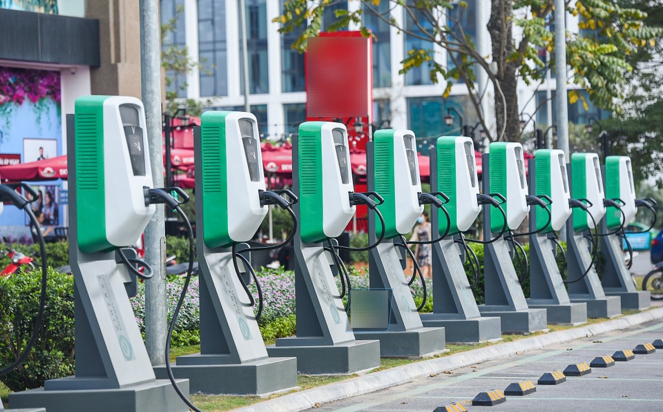 Các nước ồ ạt ưu đãi chính sách, xe điện Việt vẫn đơn thương độc mã? - 4 Các nước ồ ạt ưu đãi chính sách, xe điện Việt vẫn đơn thương độc mã? - 4