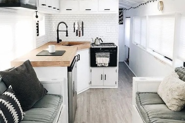 Những ngôi nhà tạm trong xe “ăn đứt” biệt thự, nhà lầu