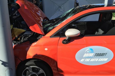 Gây tai nạn khi lái thử xe tại triển lãm