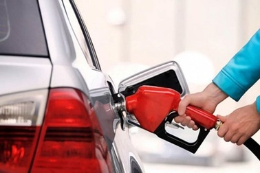 Ô tô ngốn xăng: Tài xế bỏ thói quen dưới đây sẽ thấy cải thiện