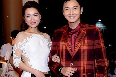 Trước màn "cướp sóng cầu hôn" của Trường Giang, Nhã Phương “tay trong tay” với Ngô Kiến Huy