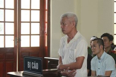 Vì chiếc cống bị vỡ, đâm xóm trưởng tử vong