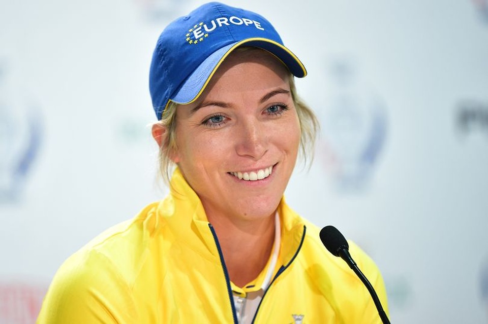 Nữ golf thủ xinh đẹp có danh hiệu đầu tiên ở LPGA Tour - 2 Nữ golf thủ xinh đẹp có danh hiệu đầu tiên ở LPGA Tour - 2