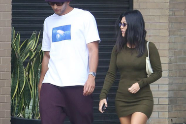 Kourtney Kardashian tái ngộ bồ kém 14 tuổi