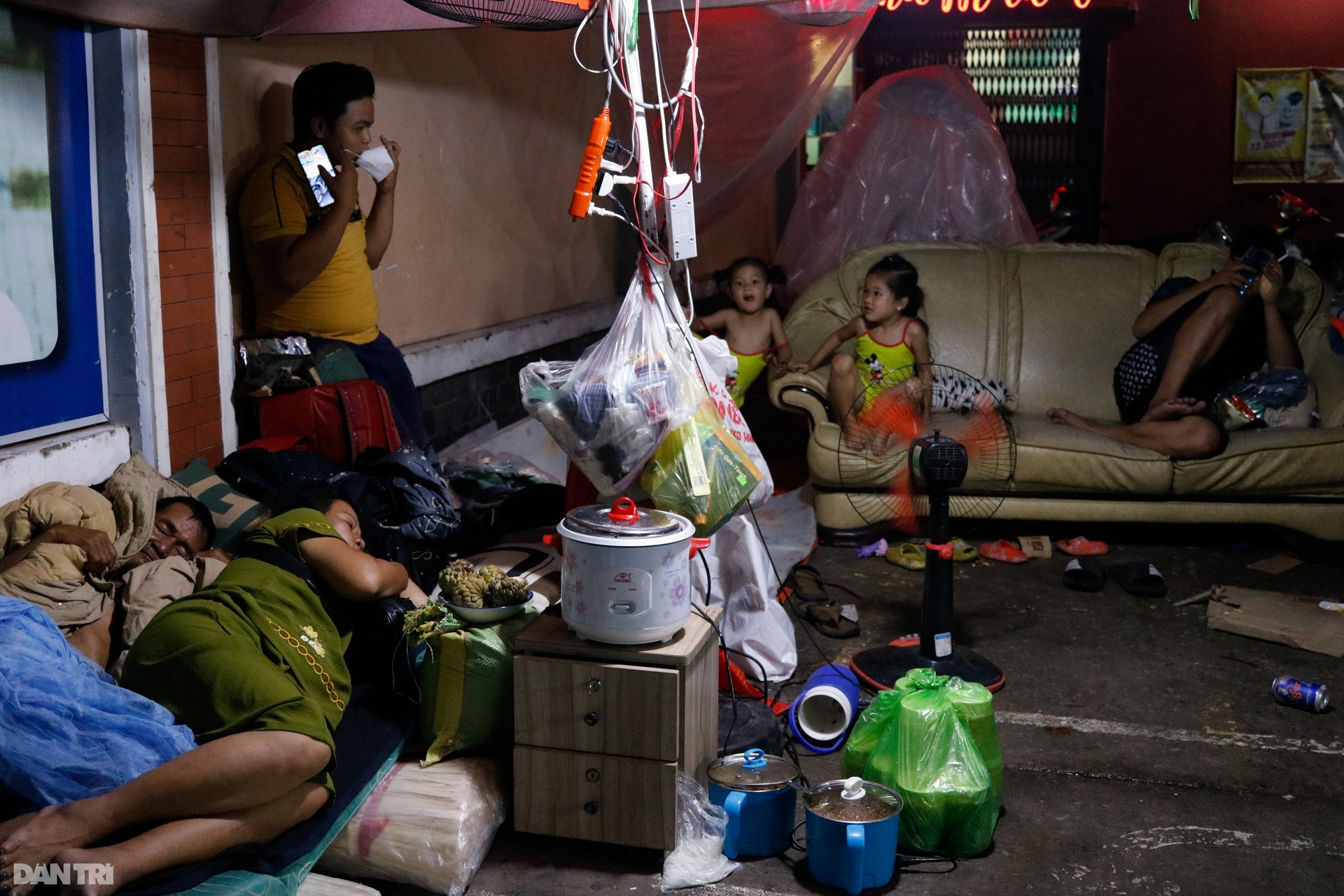 Chợ lá dong lâu đời nhất Sài Gòn tấp nập ngày giáp Tết - 12