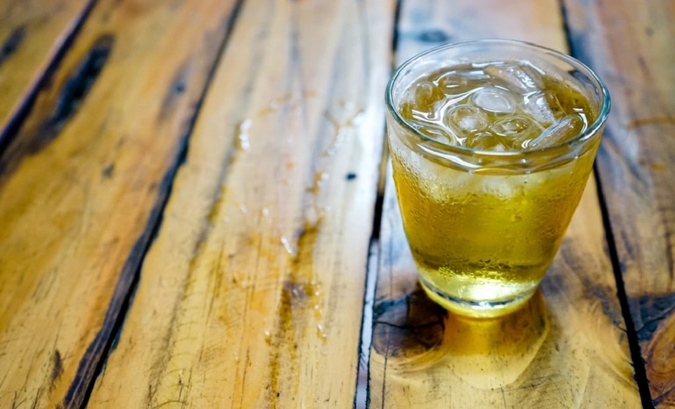 Uống nhiều trà đá gây sỏi thận? - 1 Uống nhiều trà đá gây sỏi thận? - 1