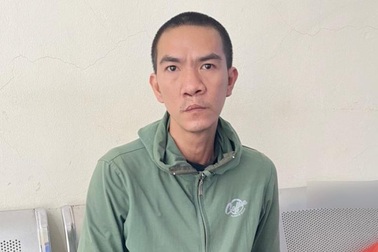 Hà Nội: Tạm giữ người đốt tủ quần áo để... dọa bạn gái, làm cháy nhà