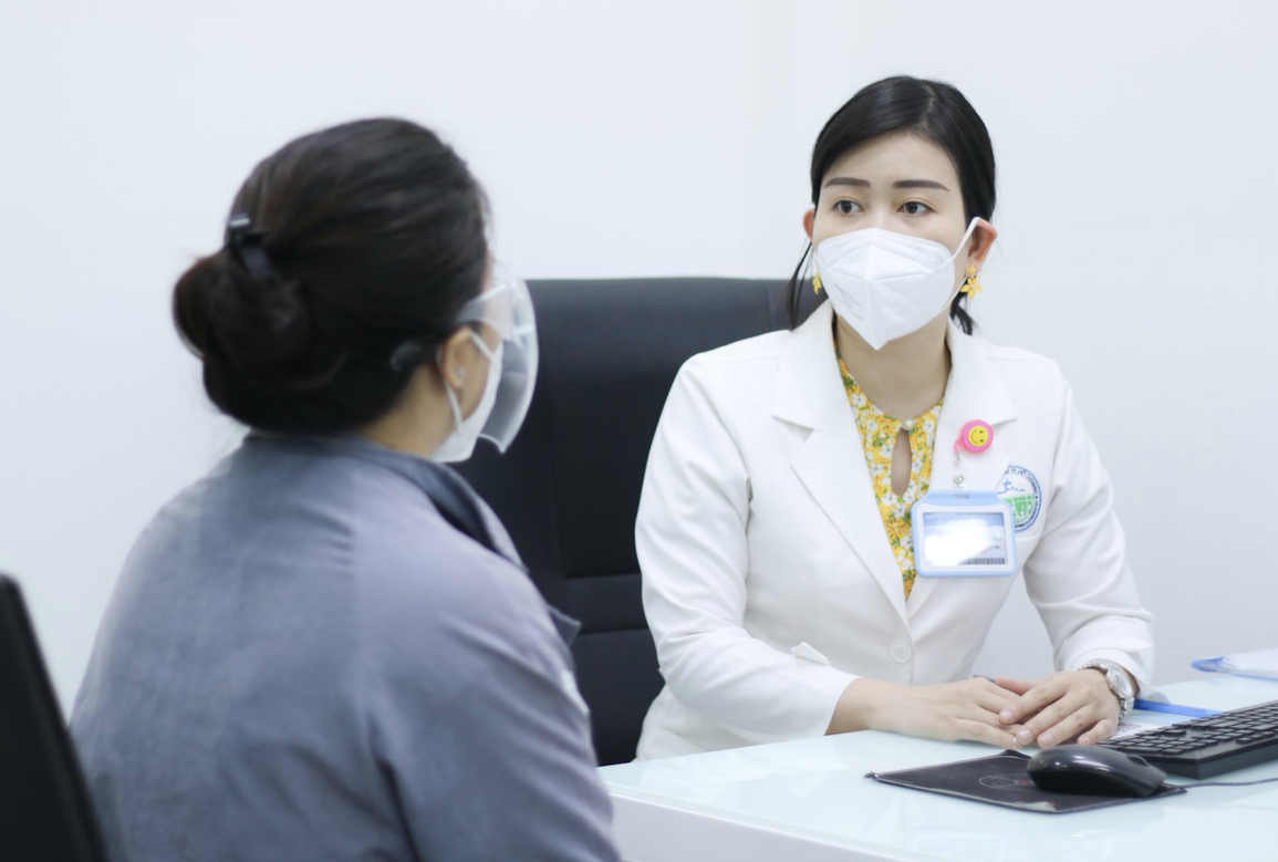 Kinh hãi vòng 1 biến dạng của cô gái sau khi lột da làm hồng nhũ hoa - 1 Kinh hãi vòng 1 biến dạng của cô gái sau khi lột da làm hồng nhũ hoa - 1