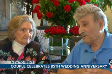 Cuộc hôn nhân 85 năm của cặp vợ chồng trăm tuổi