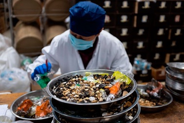 Tranh cãi thuốc thảo dược Trung Quốc có thể tiêu diệt virus corona