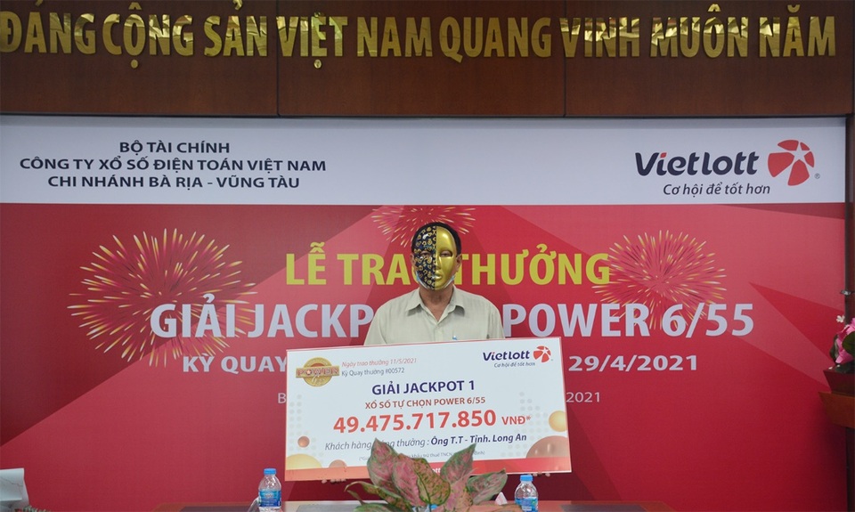 Người chơi thứ hai trúng Jackpot tại Long An tặng từ thiện 200 triệu đồng - 2 Người chơi thứ hai trúng Jackpot tại Long An tặng từ thiện 200 triệu đồng - 2
