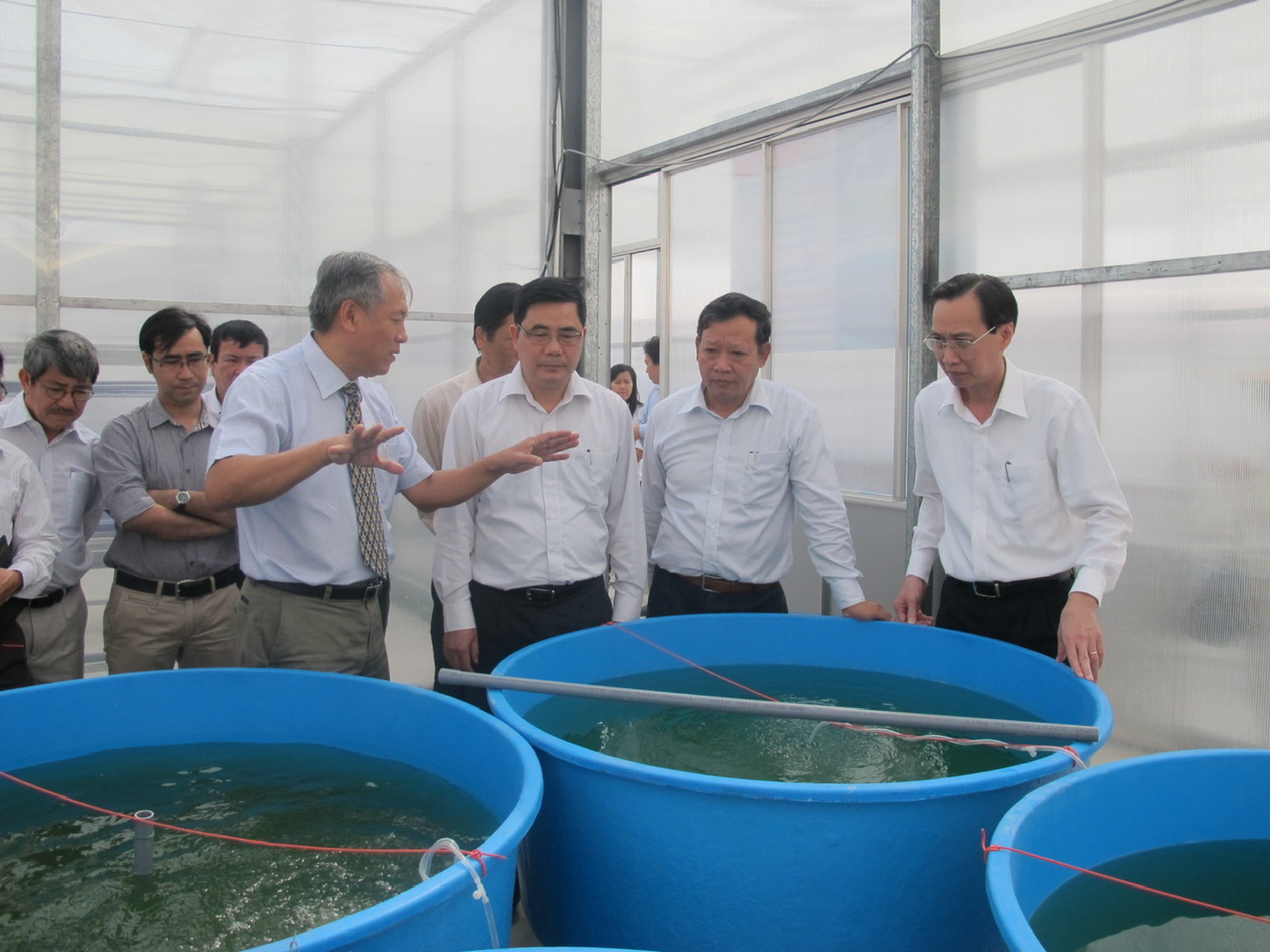 Thu hút 100 tổng công trình sư: Nếu nhà khoa học gánh tư duy nhiệm kỳ? - 2 Thu hút 100 tổng công trình sư: Nếu nhà khoa học gánh tư duy nhiệm kỳ? - 2
