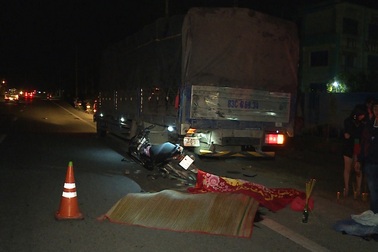 Hai mẹ con tử nạn trên đường về quê dự đám tang