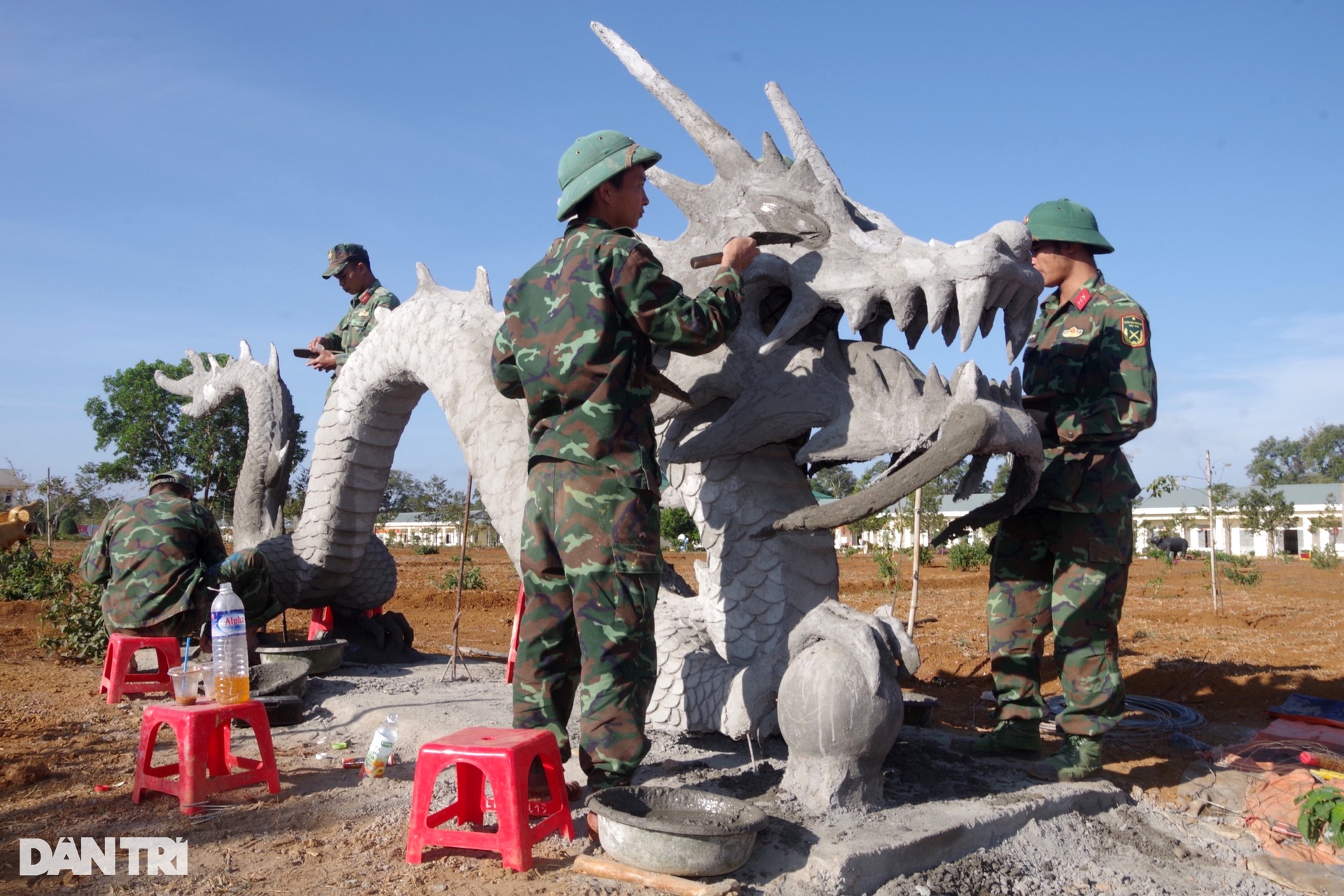 Linh vật rồng gây sốt mạng xã hội ở Đắk Nông - 8 Linh vật rồng gây sốt mạng xã hội ở Đắk Nông - 8