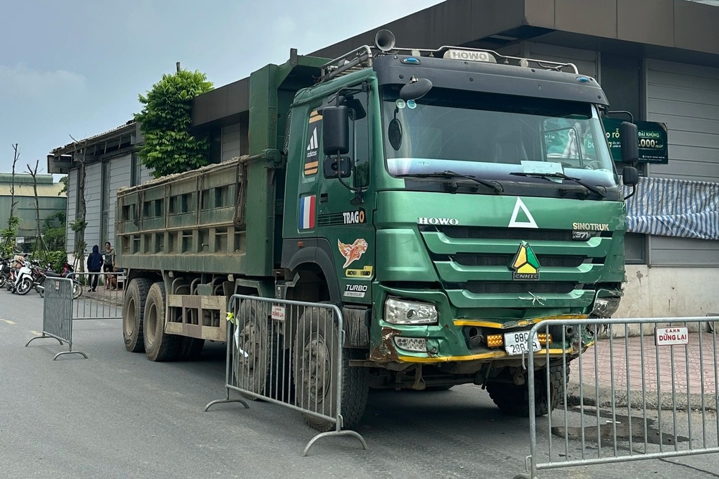 Hà Nội: Các tài xế gây tai nạn khiến 4 mẹ con tử vong lĩnh án - 2 Hà Nội: Các tài xế gây tai nạn khiến 4 mẹ con tử vong lĩnh án - 2