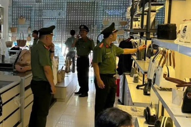 Thu giữ hàng nghìn sản phẩm giả nhiều thương hiệu thời trang nổi tiếng