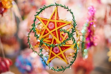 Vì sao chiếc đèn ông sao là món đồ chơi "không lỗi mốt" dịp Trung thu?