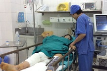 Nữ sinh 15 tuổi nguy kịch vì tai nạn xe đạp điện