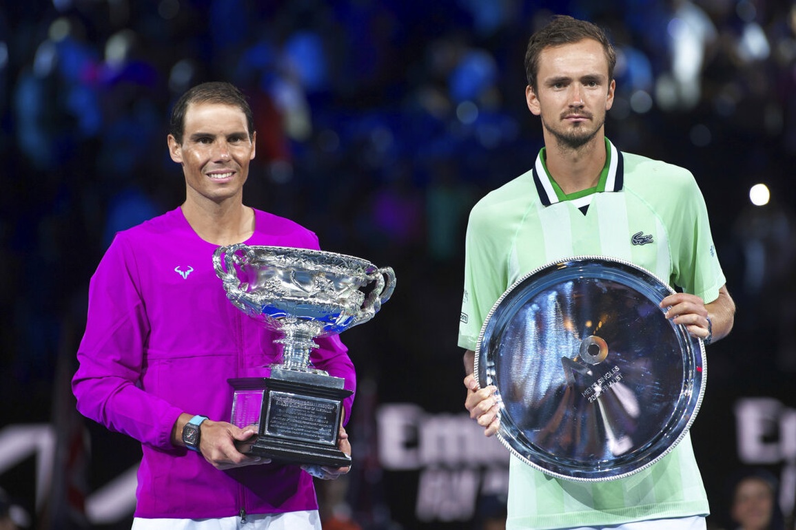 Nadal đe dọa vị trí số một thế giới của Medvedev - 1 Nadal đe dọa vị trí số một thế giới của Medvedev - 1