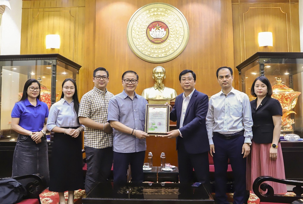 Bảo Tín Minh Châu ủng hộ 800 triệu đồng khắc phục hậu quả cơn bão số 11 - 3 Bảo Tín Minh Châu ủng hộ 800 triệu đồng khắc phục hậu quả cơn bão số 11 - 3