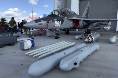 Nga hé lộ phiên bản nâng cấp máy bay Yak-130 có trong Không quân Việt Nam