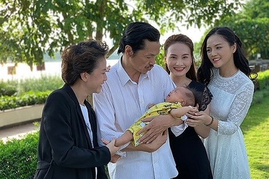 Vì sao NSƯT Trung Anh chưa thoả mãn với cái kết của “Về nhà đi con”?