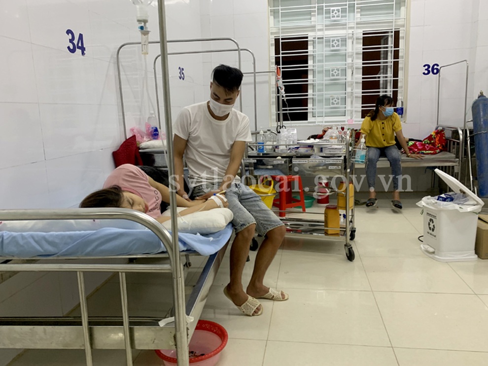 Lào Cai: 72 công nhân ăn phở bị ngộ độc, doanh nghiệp bị xử phạt - 1 Lào Cai: 72 công nhân ăn phở bị ngộ độc, doanh nghiệp bị xử phạt - 1