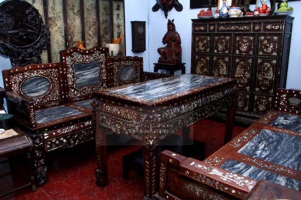 Gia thế giàu có của ca sĩ chuyển giới Lâm Khánh Chi, bố buôn đồ cổ tiền tỷ - 4 Gia thế giàu có của ca sĩ chuyển giới Lâm Khánh Chi, bố buôn đồ cổ tiền tỷ - 4